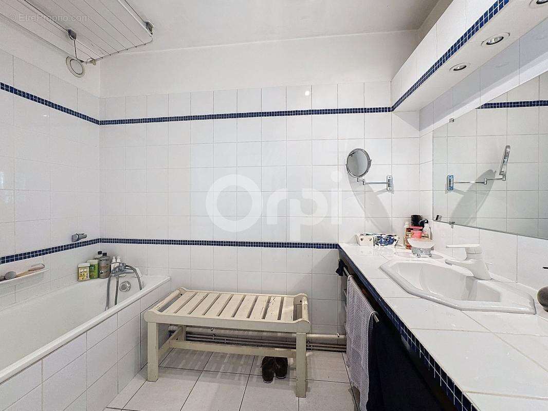Appartement à FONTENAY-SOUS-BOIS