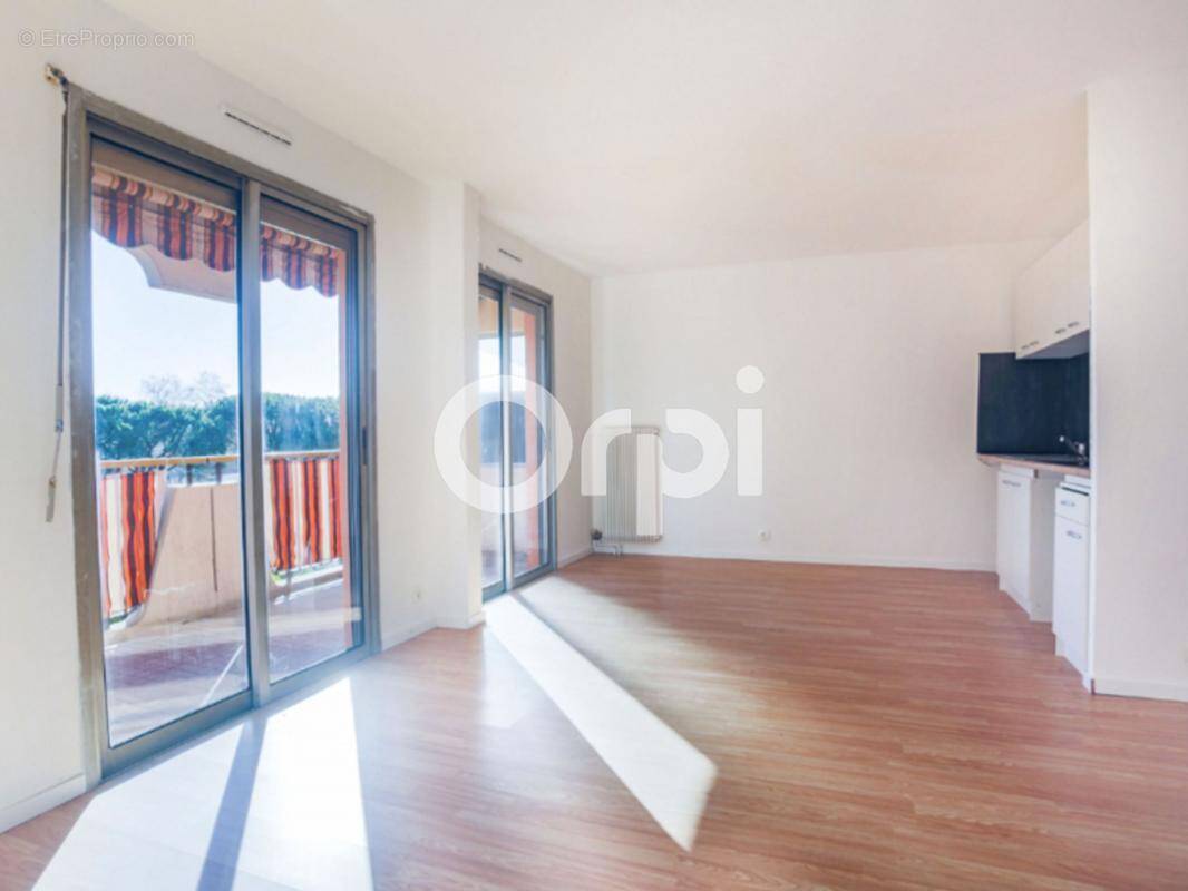 Appartement à MANDELIEU-LA-NAPOULE