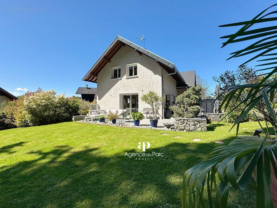 Maison à CHAPEIRY