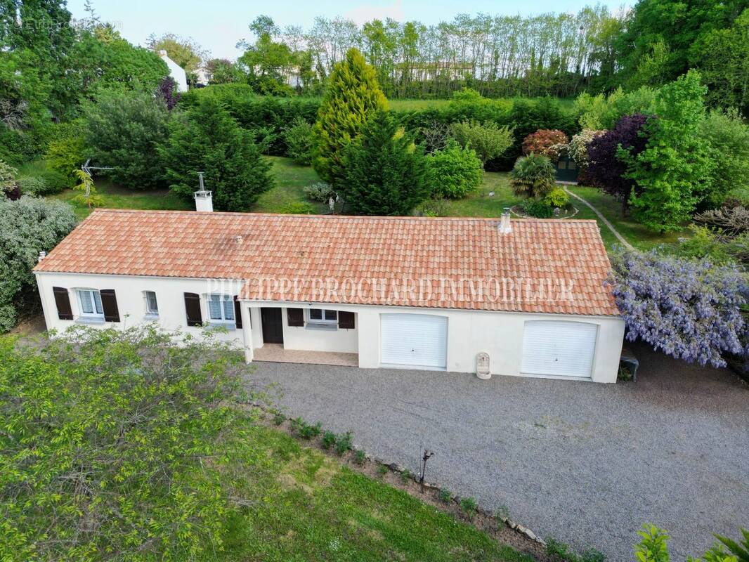 Maison à MAREUIL-SUR-LAY-DISSAIS