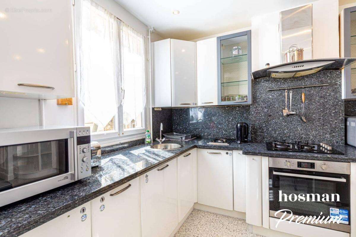 Appartement à PARIS-10E