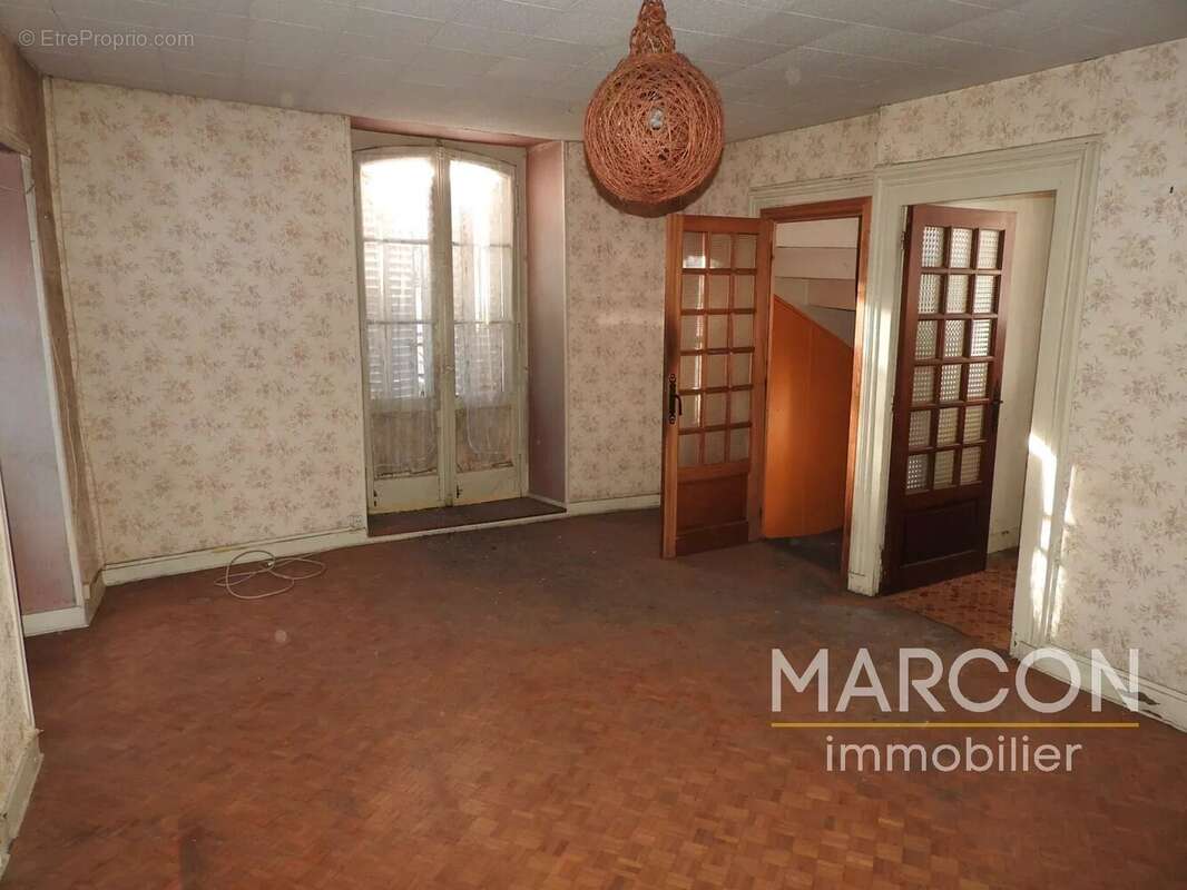 Maison à AUBUSSON