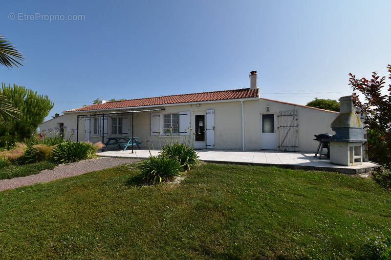 Maison à BEAUVOIR-SUR-MER