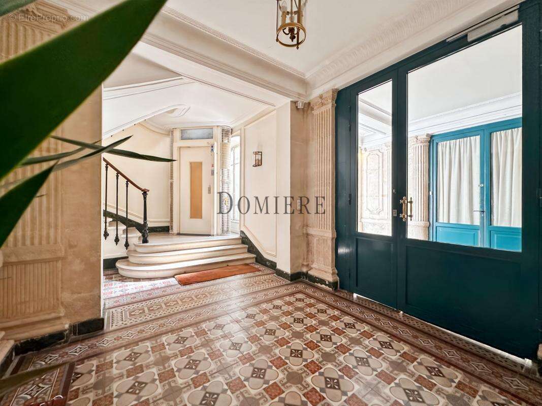 Appartement à PARIS-8E