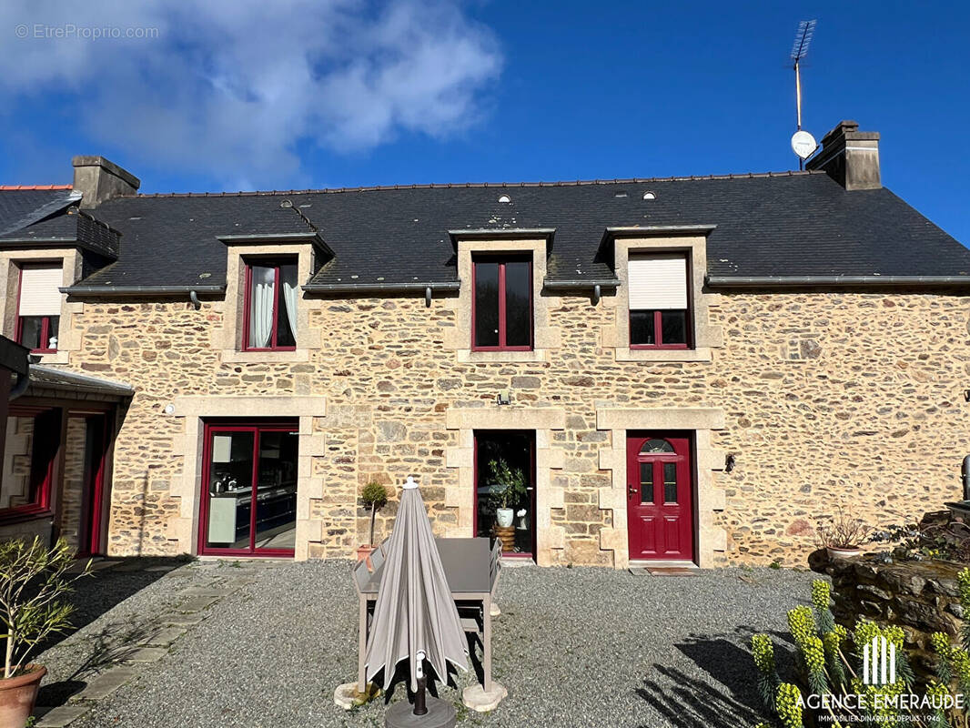 Maison à LE MINIHIC-SUR-RANCE