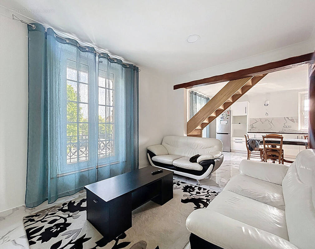 Maison à LIMEIL-BREVANNES