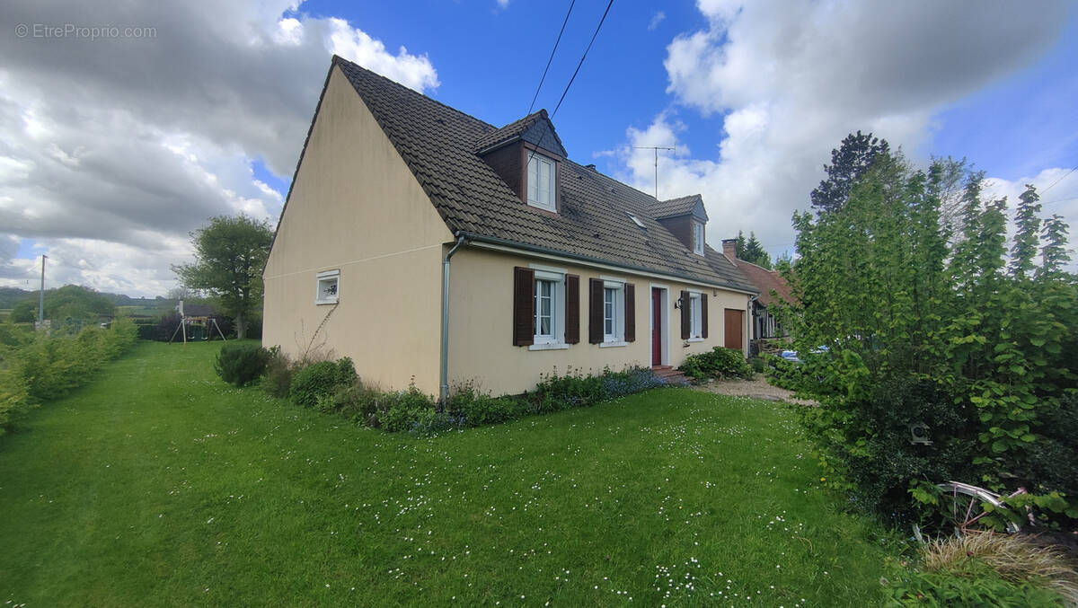 Maison à ONS-EN-BRAY