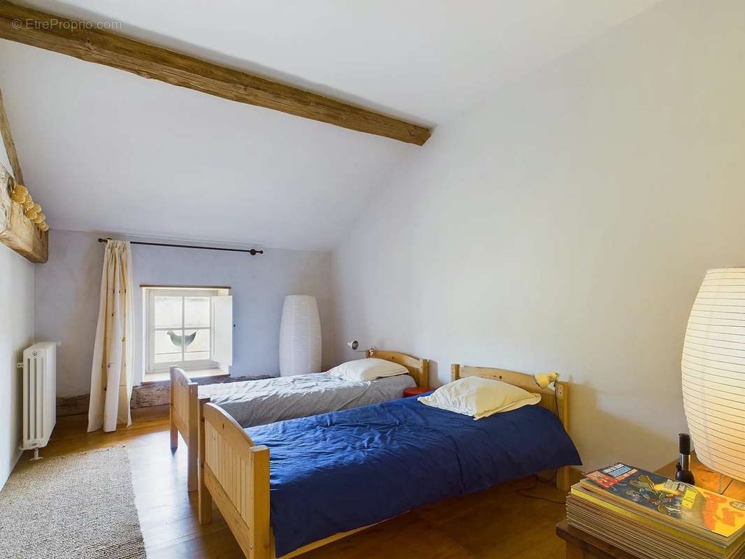 Maison à CHAMPNIERS-ET-REILHAC