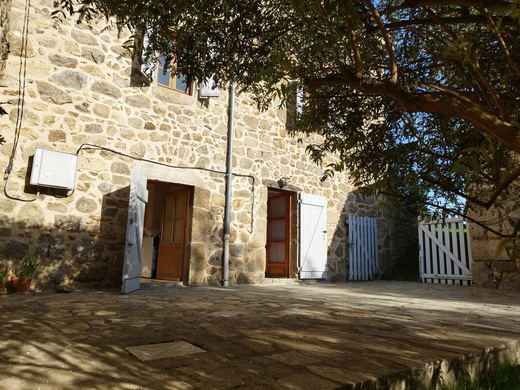 Maison à SAINT-VICTOR