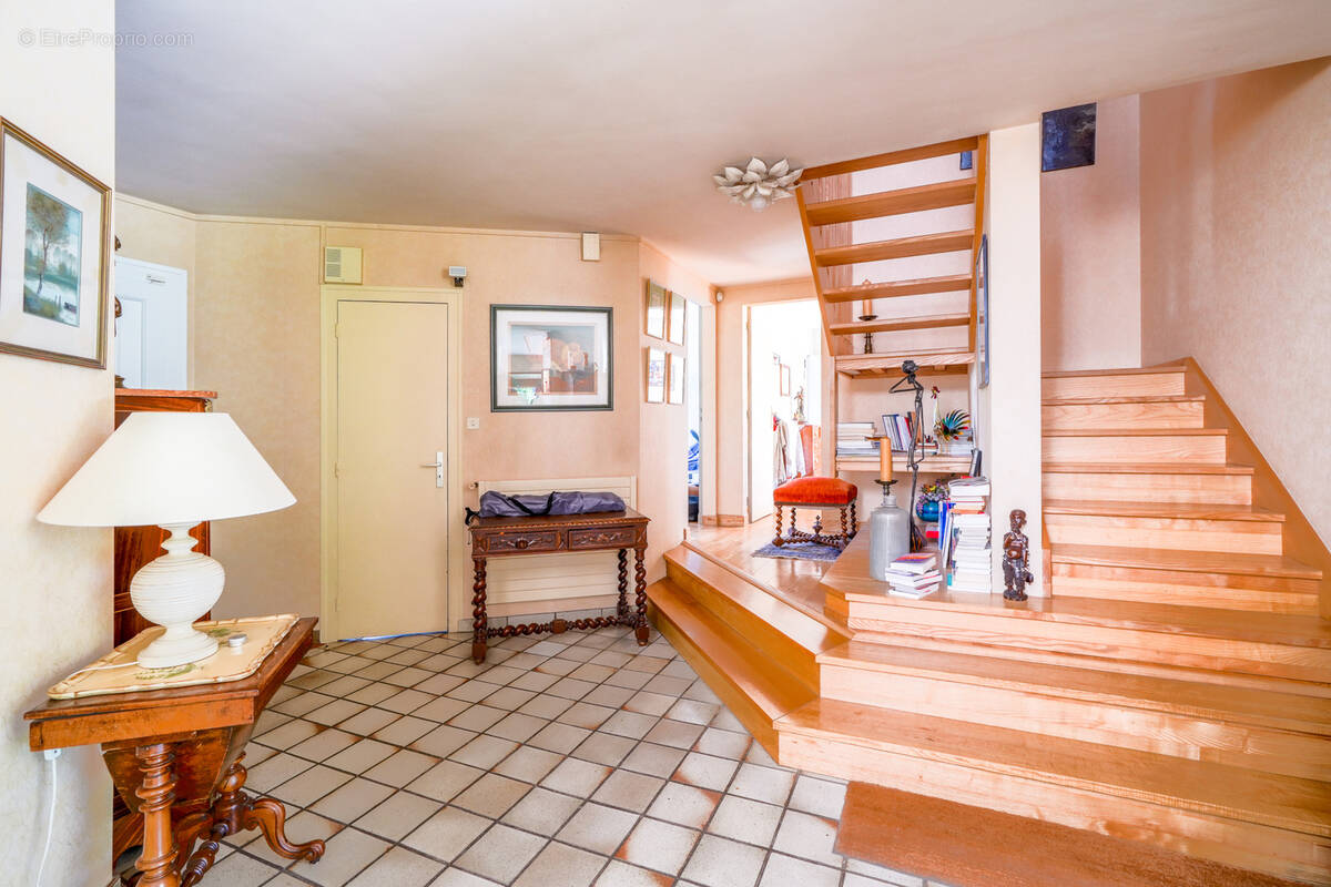 Maison à SAINT-SEBASTIEN-SUR-LOIRE