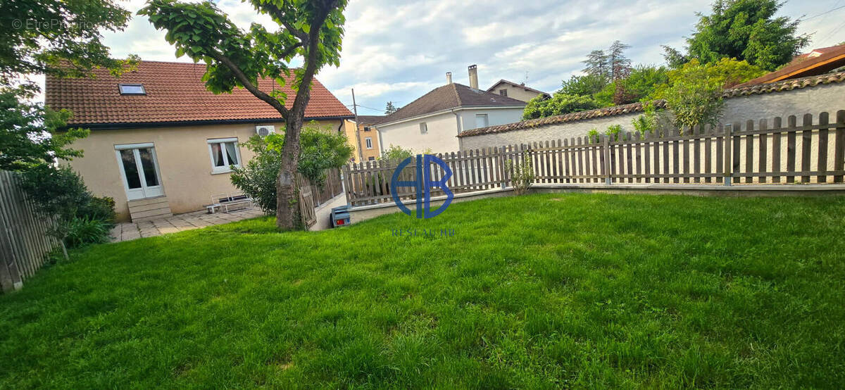 Maison à CHARVIEU-CHAVAGNEUX