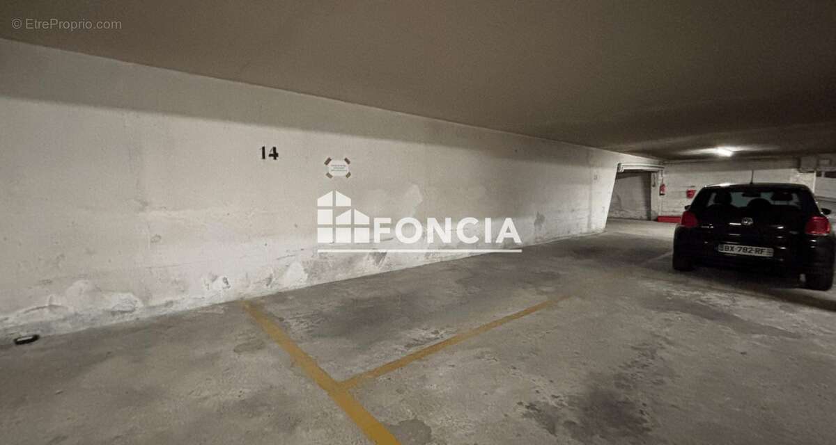 Parking à PARIS-19E