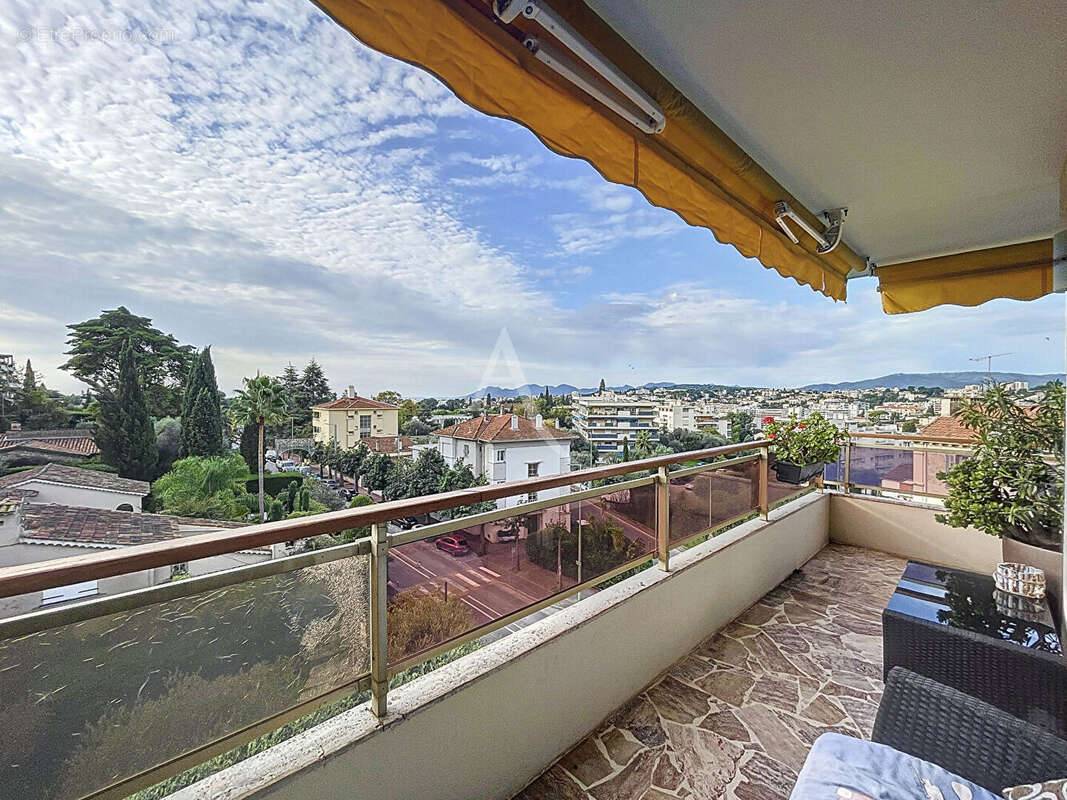 Appartement à LE CANNET