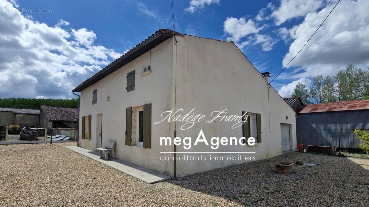 Maison à MATHA