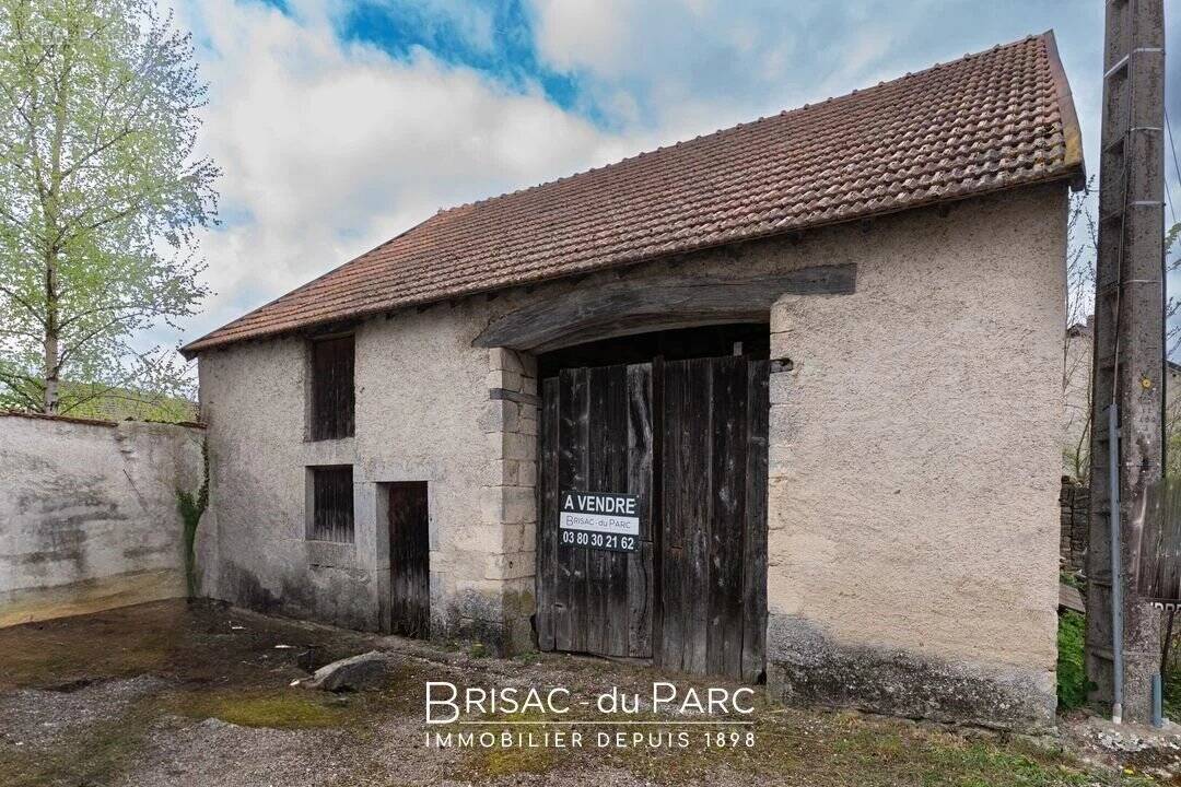 Maison à TIL-CHATEL
