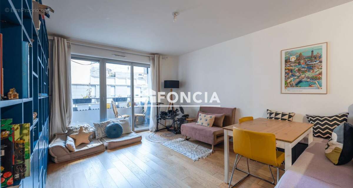 Appartement à PARIS-19E