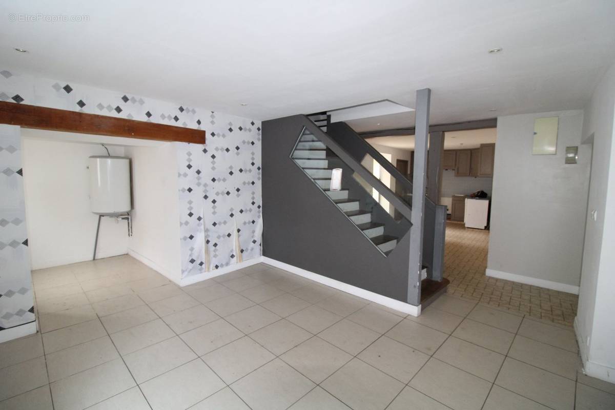 Maison à FRENEUSE