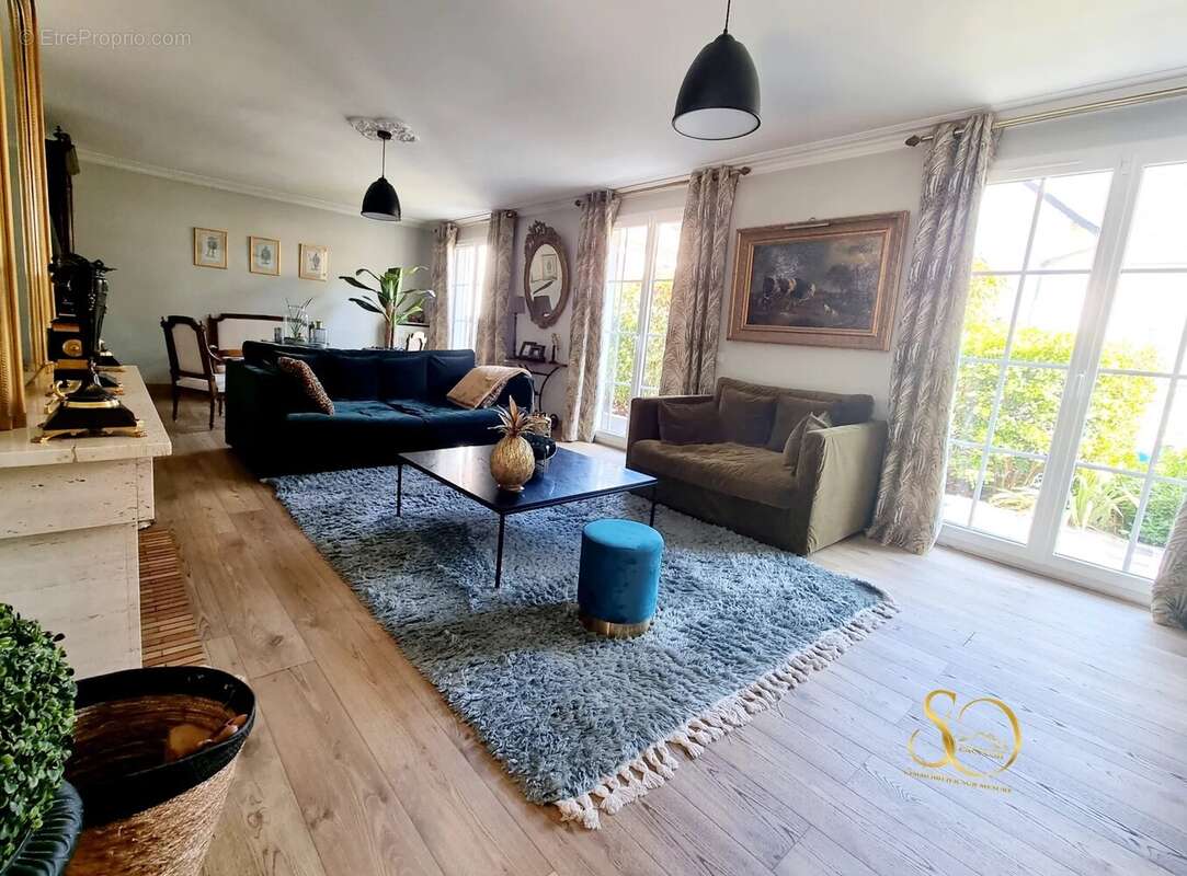 Maison à EPONE