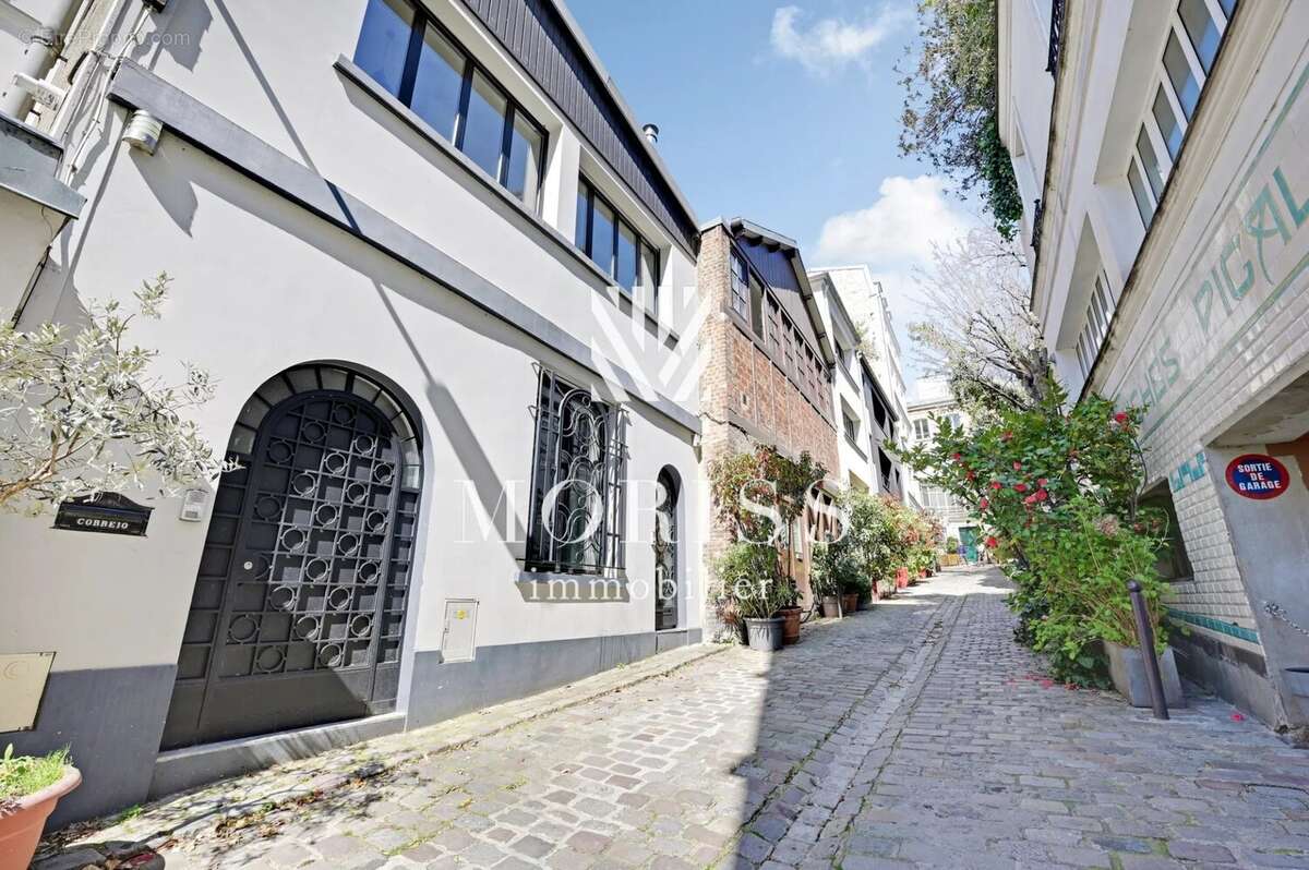 Appartement à PARIS-9E