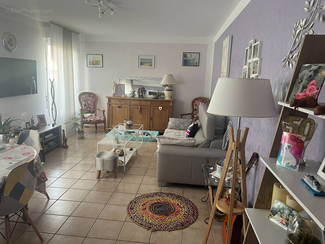 Appartement à LA CHAPELLE-SAINT-MESMIN