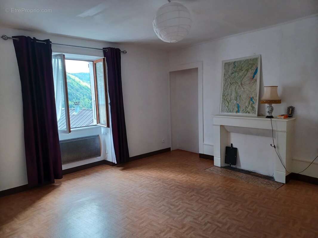 Maison à SEPTMONCEL
