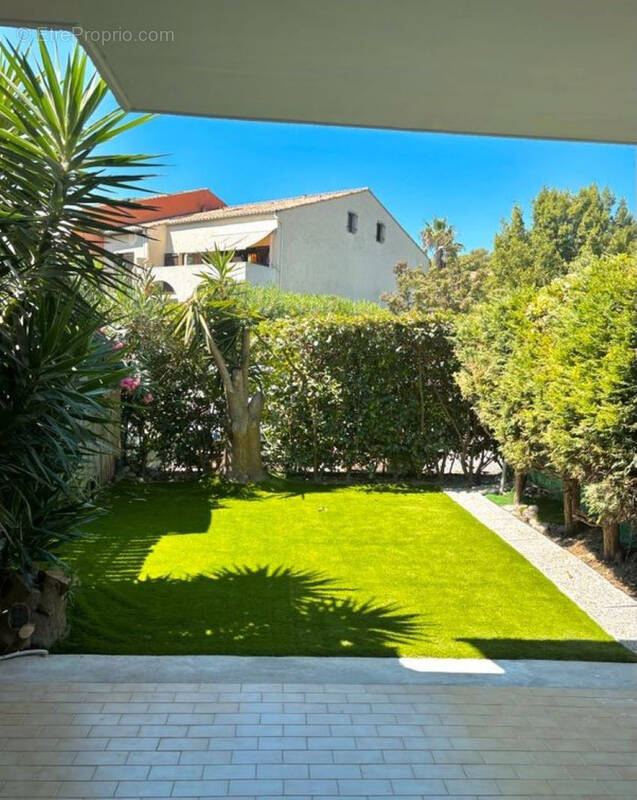 Appartement à VILLENEUVE-LOUBET