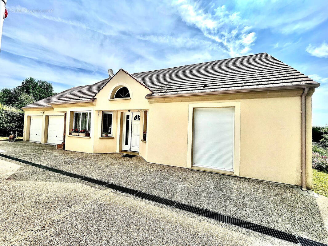 Maison à FAREMOUTIERS