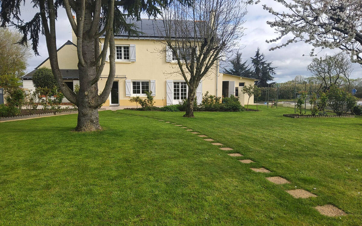 Maison à SAINT-BARTHELEMY-D&#039;ANJOU