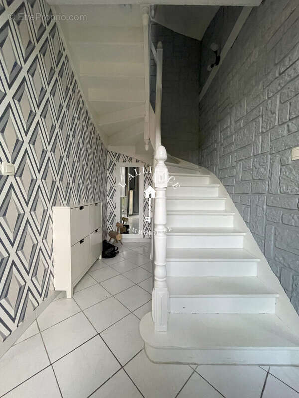 Maison à CROISILLES