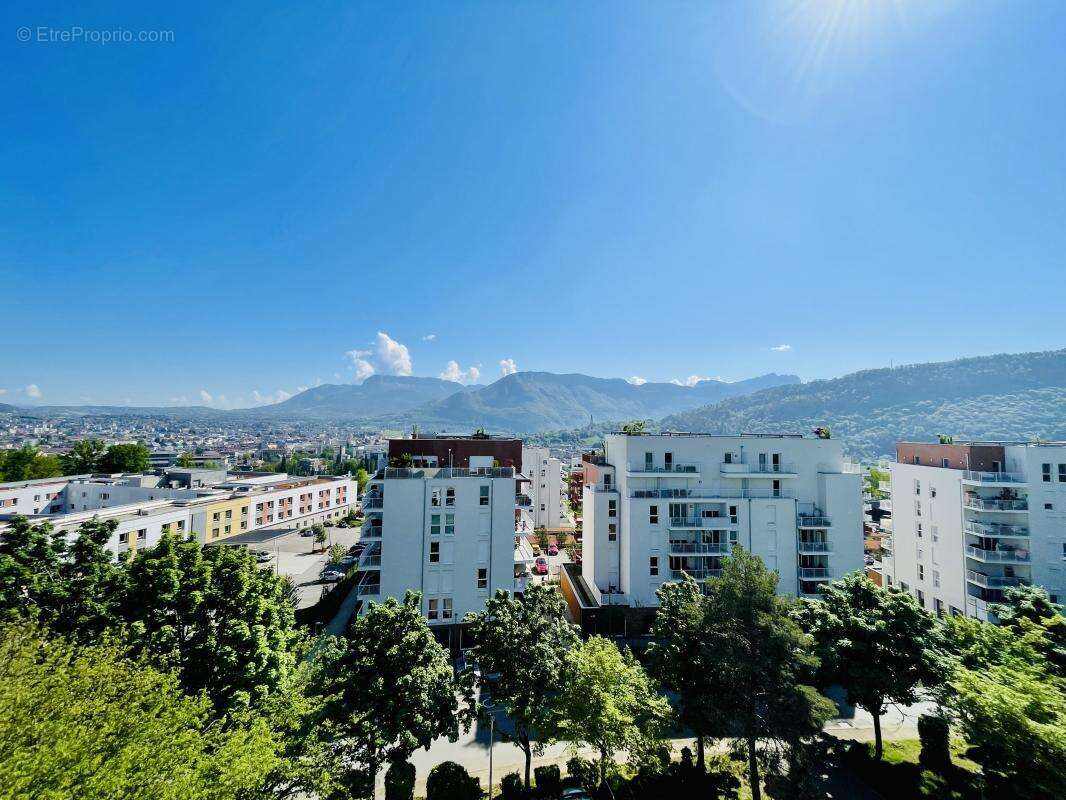 Appartement à SEYNOD