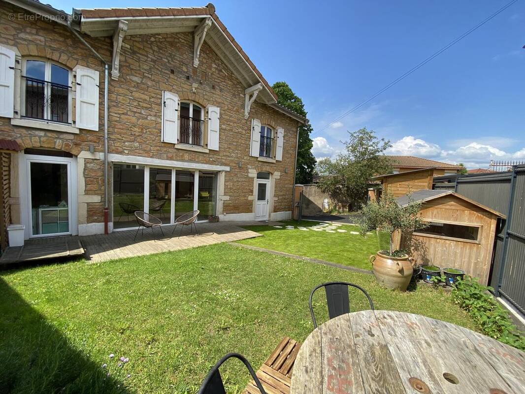 Photo 1 - Maison à JASSANS-RIOTTIER