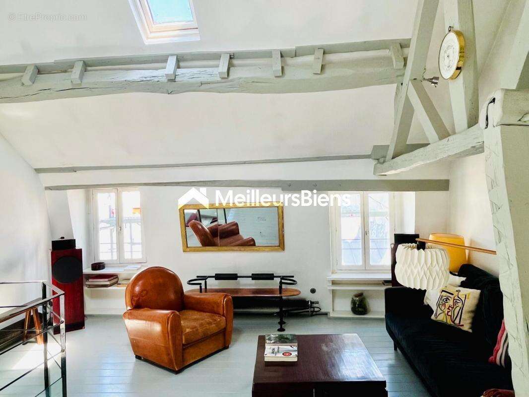Appartement à PARIS-2E