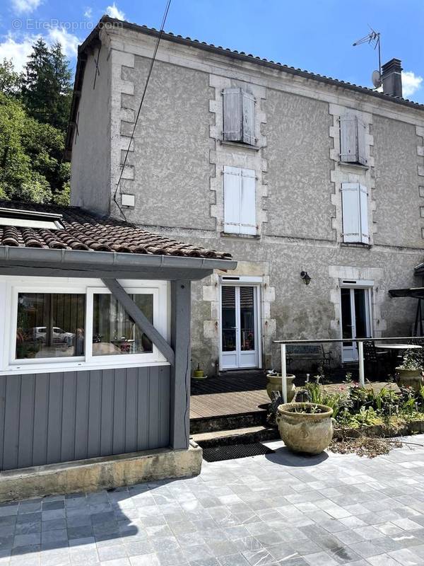 Photo 1 - Maison à NONTRON