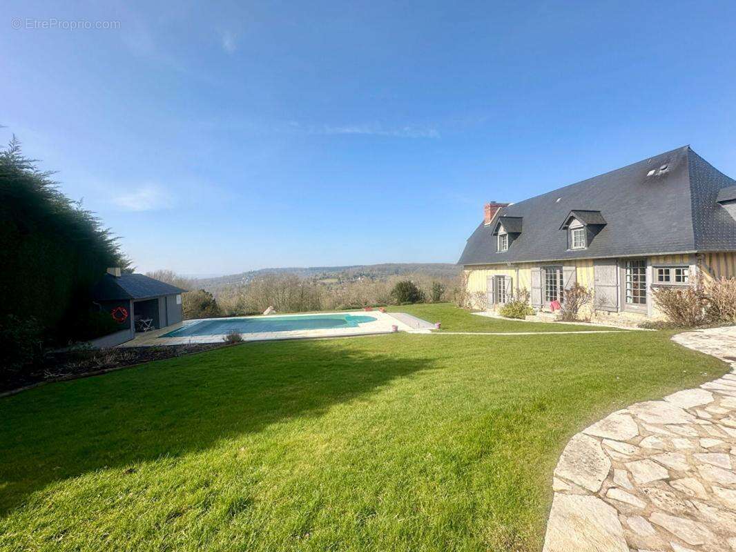 Maison à PONT-L&#039;EVEQUE
