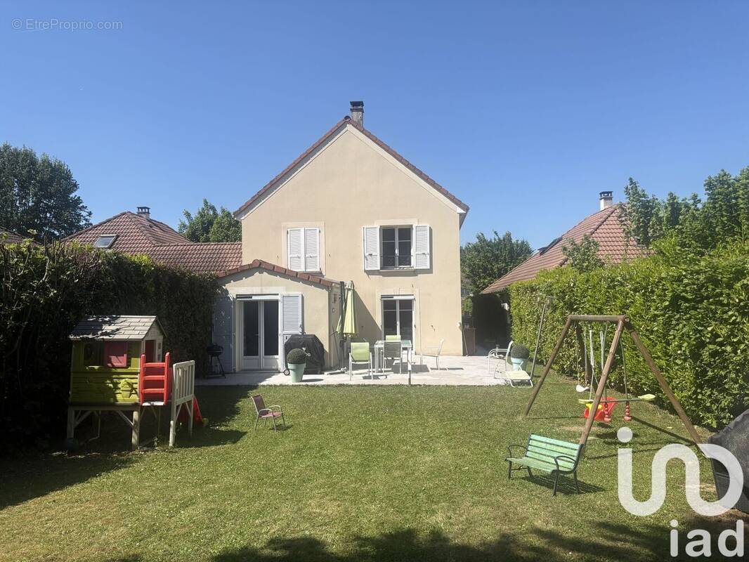 Photo 1 - Maison à SAINT-PIERRE-DU-PERRAY