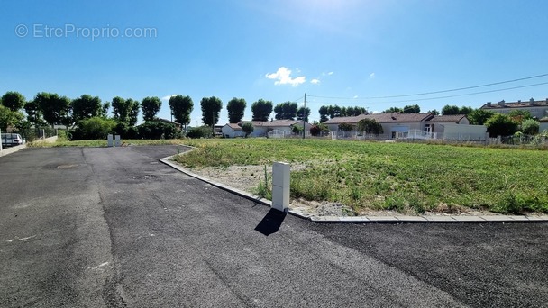 Terrain à SAVERDUN