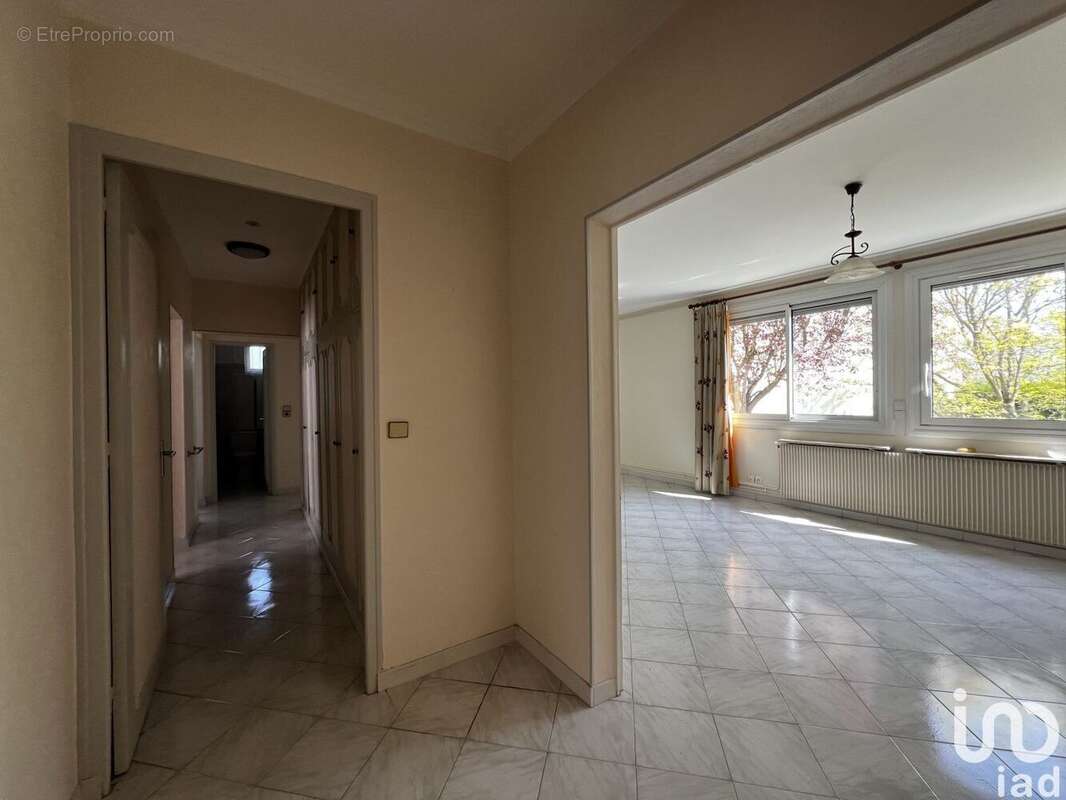 Photo 5 - Appartement à PARAY-VIEILLE-POSTE