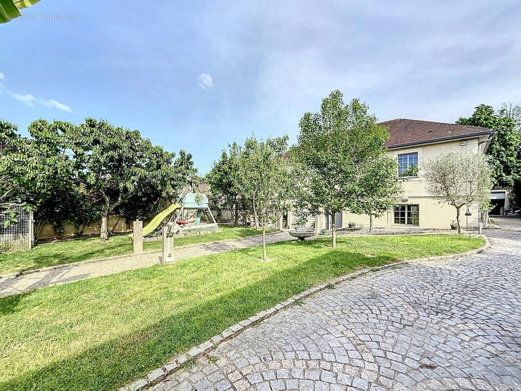 Maison à YERRES
