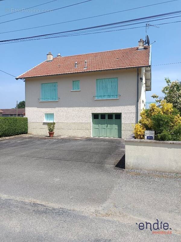 Maison à ORADOUR-SUR-VAYRES