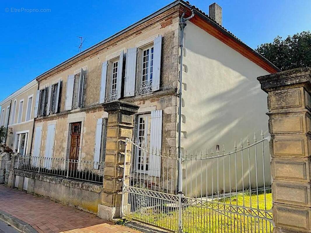 Photo 1 - Maison à VALENCE