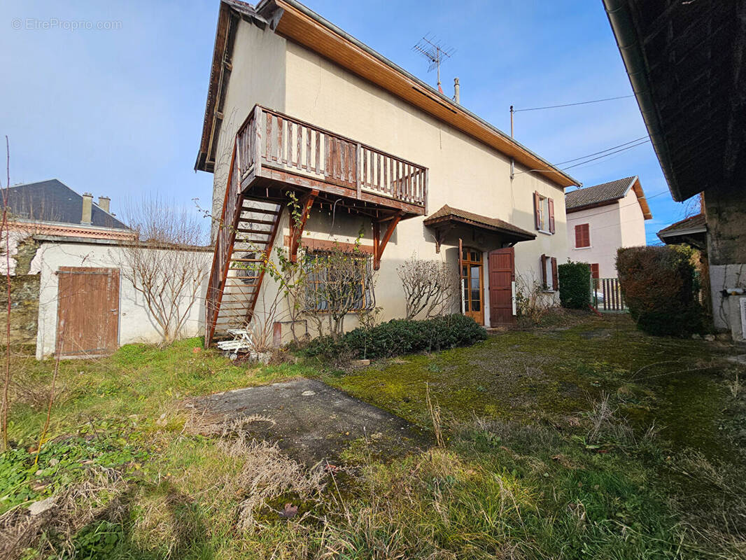 Maison à SAINT-GENIX-SUR-GUIERS