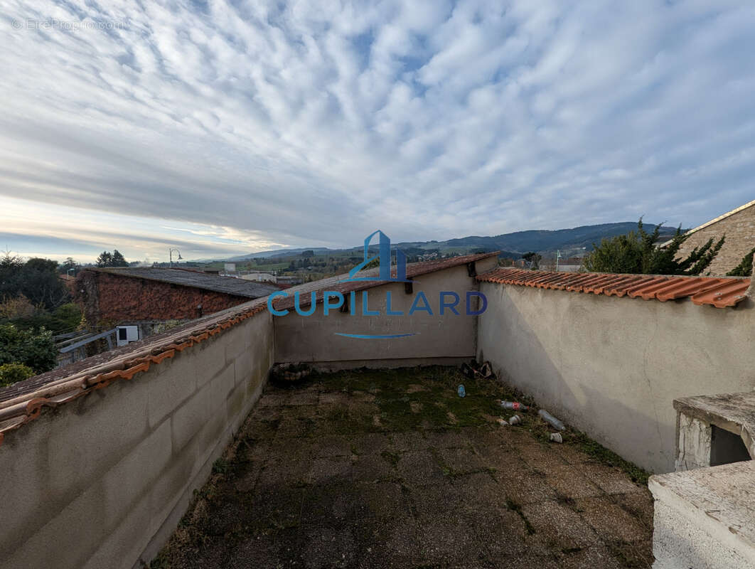 Appartement à RENAISON