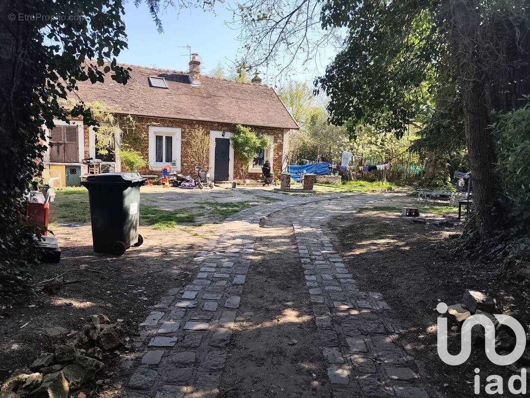 Photo 1 - Maison à DAMMARIE-LES-LYS