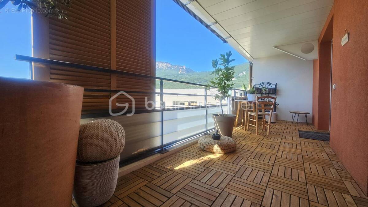 Appartement à FONTAINE