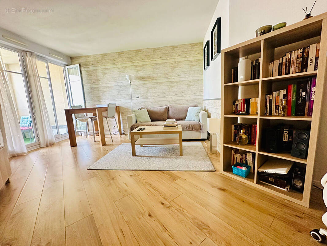 Appartement à BUSSY-SAINT-GEORGES