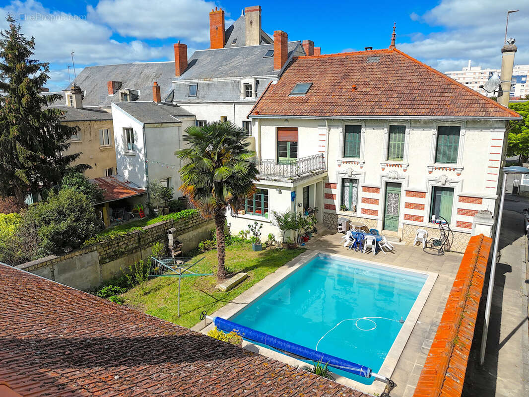 Maison à CHATELLERAULT