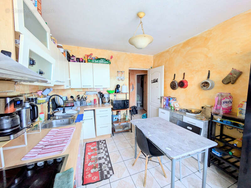 Maison à SURY-LE-COMTAL