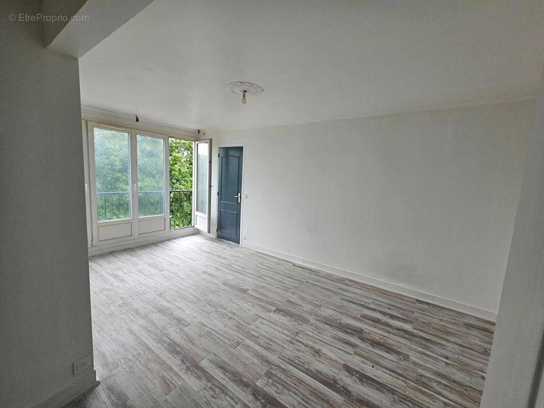 Appartement à VILLIERS-LE-BEL