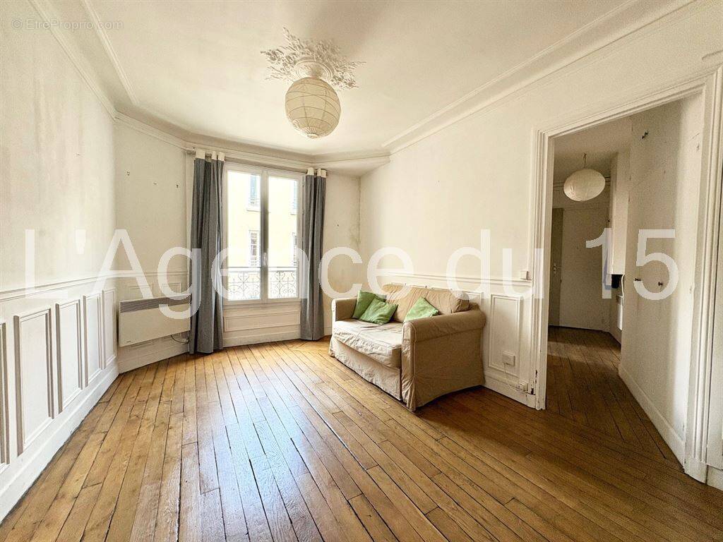 Appartement à PARIS-15E