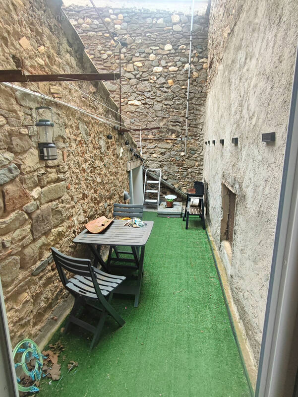 Maison à AZILLE